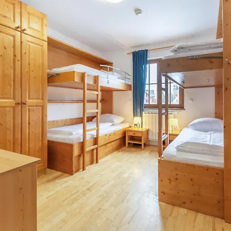 1 Bedroom Gorgeous In Pohorje Appartement